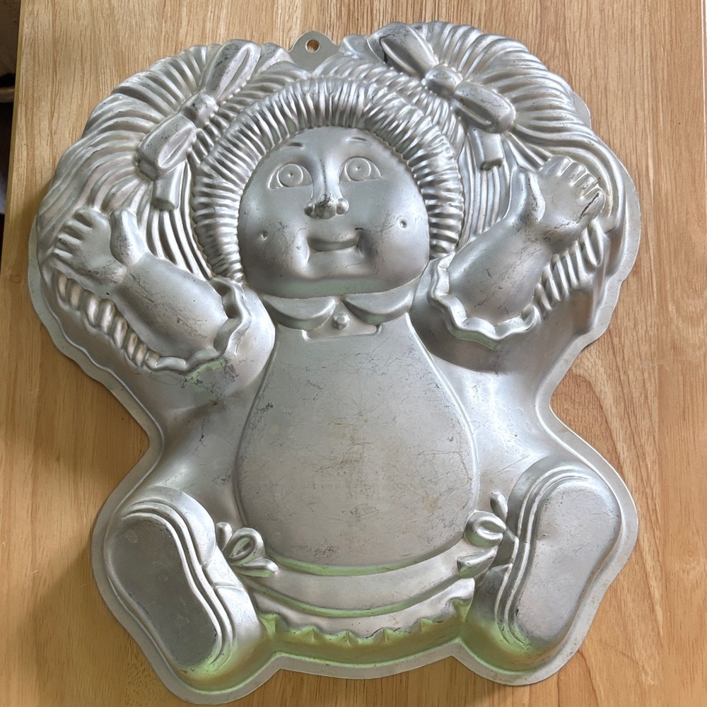 Vintage 1984 Wilton Cabbage Patch Kids Cake Pan #2105-1984